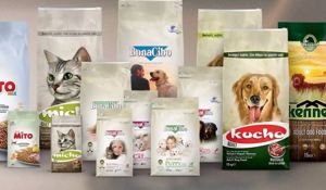 Free Feeding Pets Food Samples