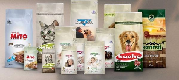 Free Feeding Pets Food Samples
